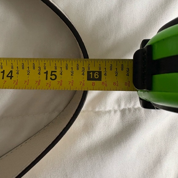 GUCCI LOGO PRINT MESSENGER BAG - Picture 14 of 14